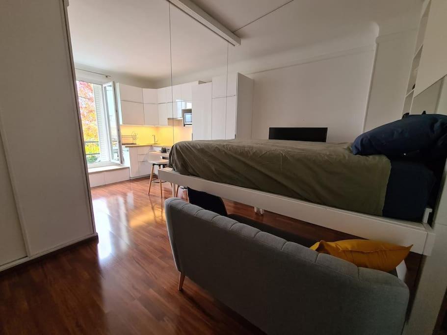 Studio A 2 Pas De La Gare Sartrouville Zewnętrze zdjęcie