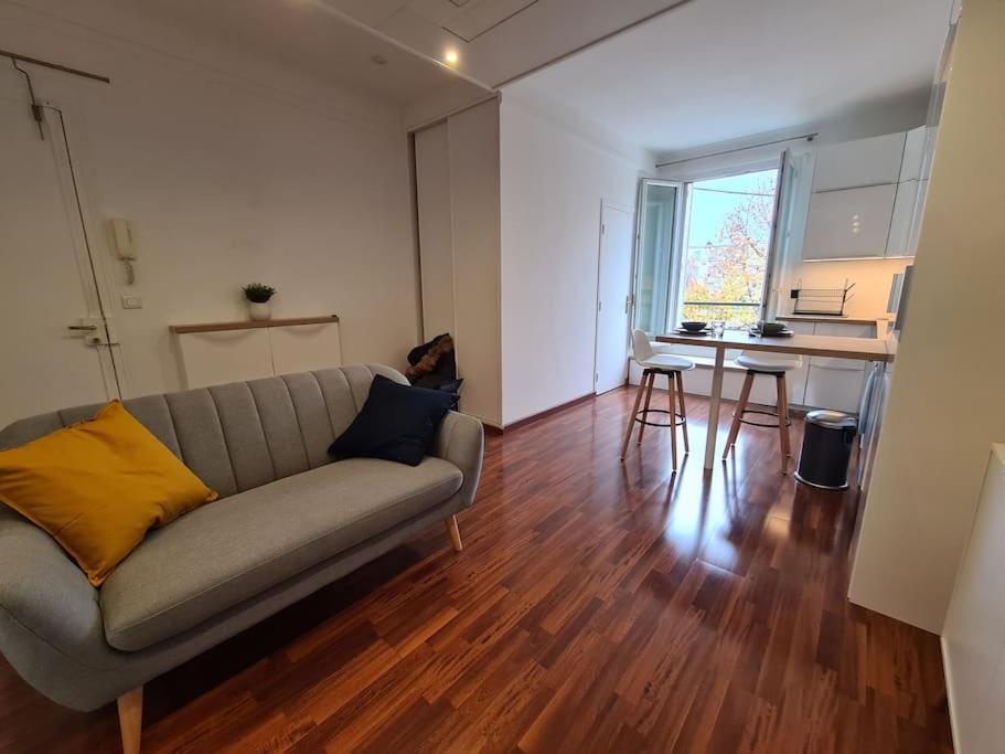 Studio A 2 Pas De La Gare Sartrouville Zewnętrze zdjęcie
